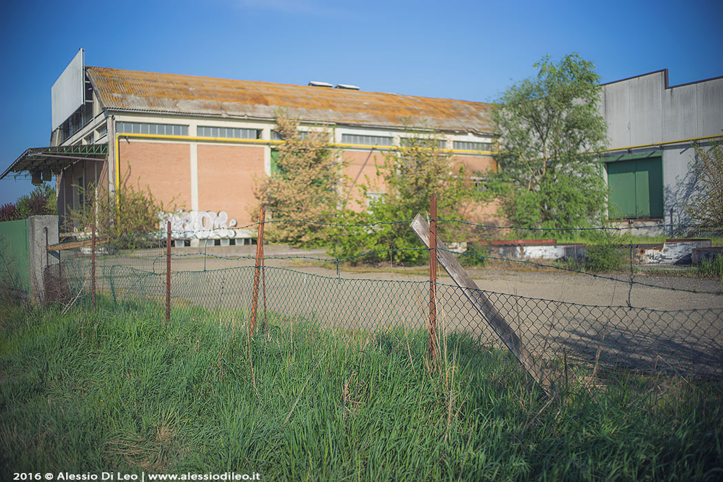 Urbex capannone abbandonato