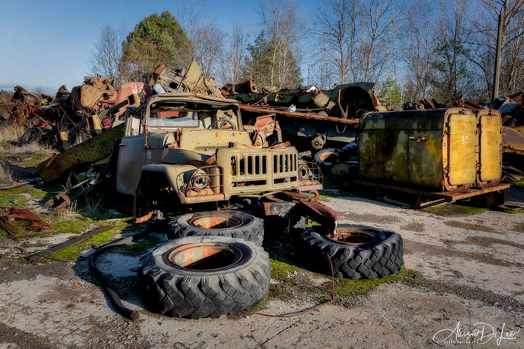 Discarica mezzi abbandonati Pripyat